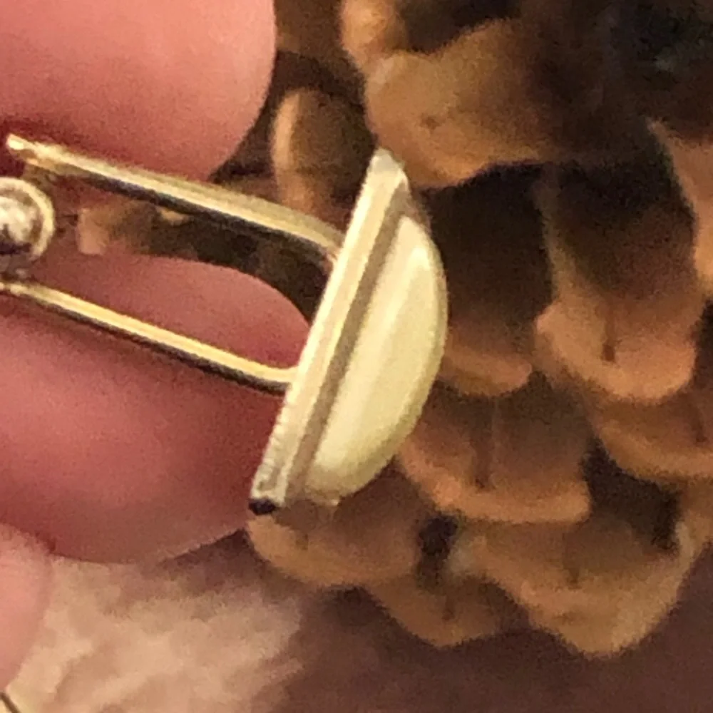 Vintage men’s golden marble cuff link tie bar set